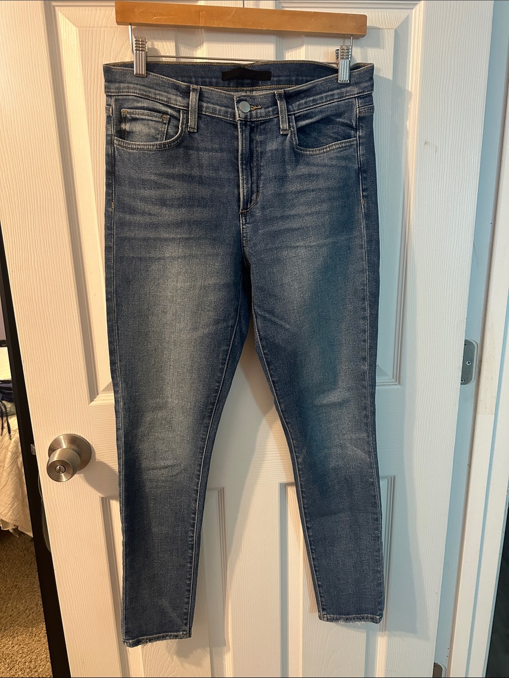 Joe’s Jeans The Icon Mid Rise Skinny Ankle Jean